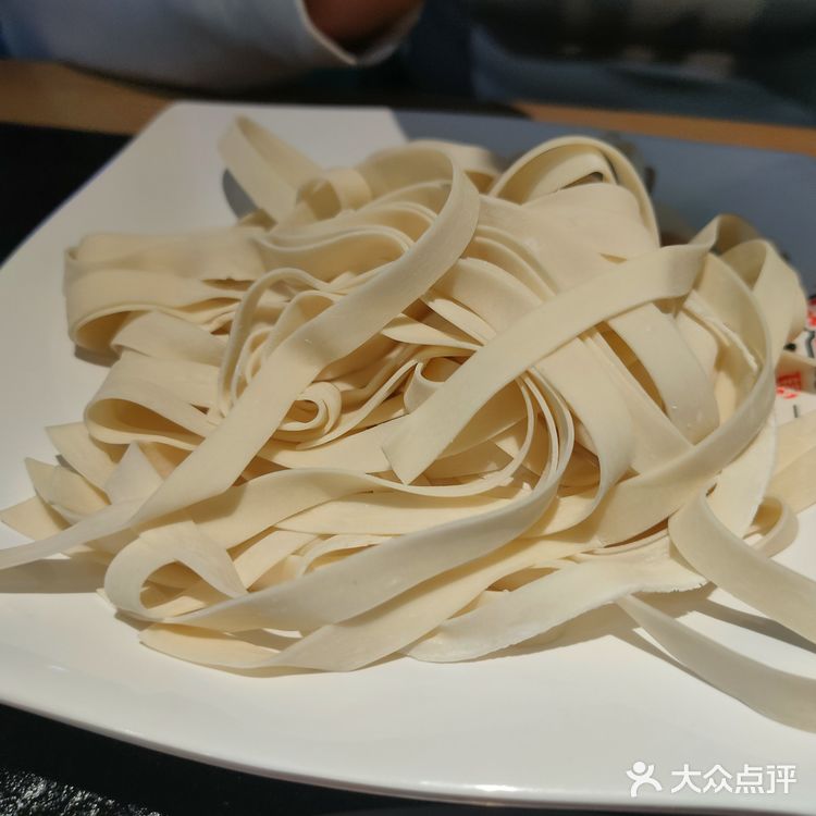 这家虾火锅，板眼有点多[加油][加油][加油]