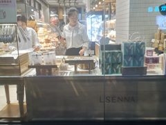 -罗森尼娜(德思勤店)