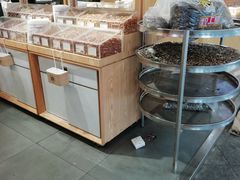 面包甜点陈列柜-粒上皇(淮河路步行街店)