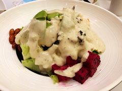 牛油果沙拉-开海·红岛海鲜虾水饺(石老人店)