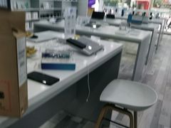 -荣耀授权专卖店(黄浦浙江中路店)