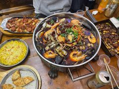 -老东镇啤酒屋海鲜加工·蒸汽海鲜·海鲜烧烤(台东店)