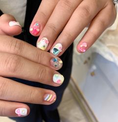 -HUII NAIL绘京美甲美睫会馆