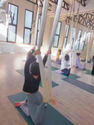 -无界瑜伽普拉提