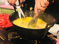 -鲜入围煮花胶鸡海鲜火锅