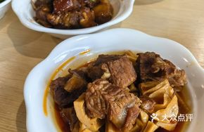 Huangshan Bamboo Shoots Stir-Fried with Braised Beef
