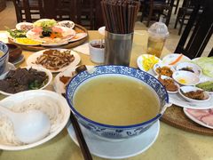 -桥香园云南过桥米线(金马碧鸡店)