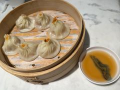 蟹粉小笼包-绿波廊(豫园店)