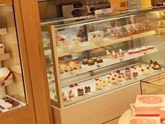 面包甜点陈列柜-好利来(东直门银座店)