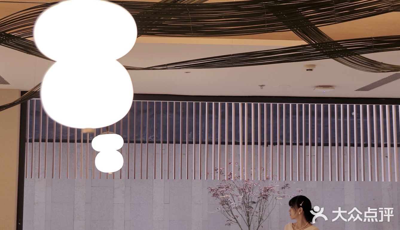 成都|云中漫步☁ 玻璃盒子朵云书院超出片