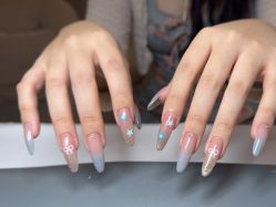 -UGIRL有个美甲