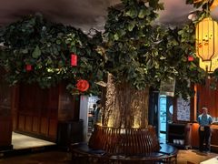 -八府香鸭·啫啫煲(华山路店)