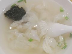 民国传统小馄饨-凤起龙游老面包子(凯德晶品店)