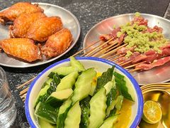 -何妹湿辣牛肉·粤式烧烤砂煲(桂雅路店)