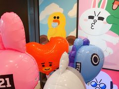 -LINE FRIENDS Garosu-gil Flagship Store
