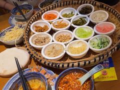 -包整·丝娃娃(一览甲秀楼风景店)