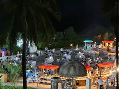 -亚龙湾希尔顿自助餐厅·海鲜·烧烤·沙滩BBQ·现场乐队