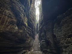 -梭布垭石林景区