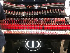 -Dior迪奥(上海世茂广场店)