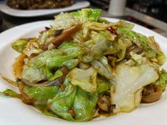 炝炒圆白菜-四海蒸鲜蒸汽海鲜自助(北戴河店)