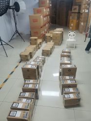 -来此探索玩具仓储店