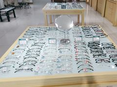 -何氏眼科视光中心·眼镜·配镜(汇泉东路店)