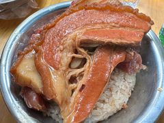 -梁阿婆廿年老牌扣肉糯米饭