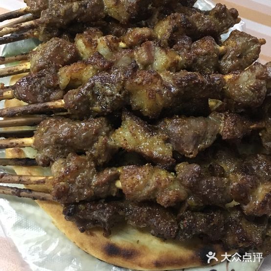 新疆兄弟烤肉羊串(东苑楼店)