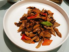 腱肉炒山菌-鼓楼东街老火锅(鼓楼店)