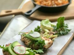 丹麦开放三文治配吞拿鱼牛油果-农畉LONFOOD(福田星河COCOPark店)