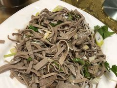 -溢心园香河肉饼总店