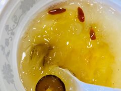 -全家便利店(洛川东路店)