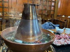 -果松木炭酸菜铜火锅·外婆参鸡汤