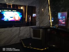 -K+全国连锁KTV(绿地缤纷天地店)