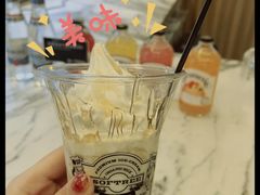 疯狂的蜂蜜冰淇淋-OUR Bakery(三里屯太古里店)