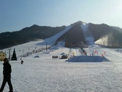 -辽阳弓长岭温泉滑雪场