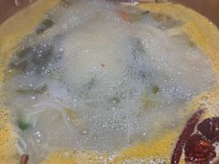 -洱火云南酸菜牛肉火锅(石景山当代商城店)