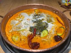 -洱火云南酸菜牛肉火锅(石景山当代商城店)