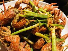 -虾弄弄海派小龙虾·牛羊蝎子火锅