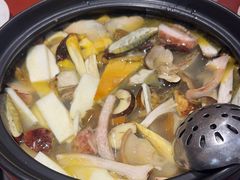 -菌之家·专业纯野生菌火锅·特色炒菌