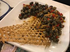 -刘姐啤酒鱼民族演艺餐厅(西街总店)