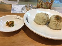 老面土猪肉包子-凤起龙游老面包子(凯德晶品店)