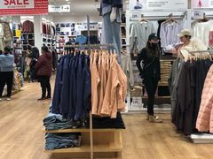 -优衣库(郑州丹尼斯大卫城店)