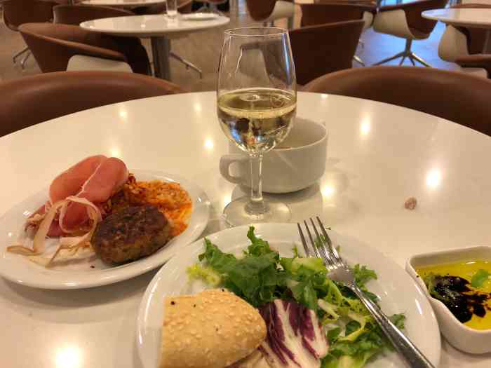 法兰克福机场senator lounge-"没有对比就没有伤害……… 跟前一站