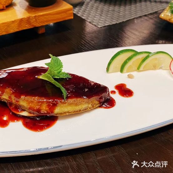 鳍季日本料理(顺驰中央公馆店)