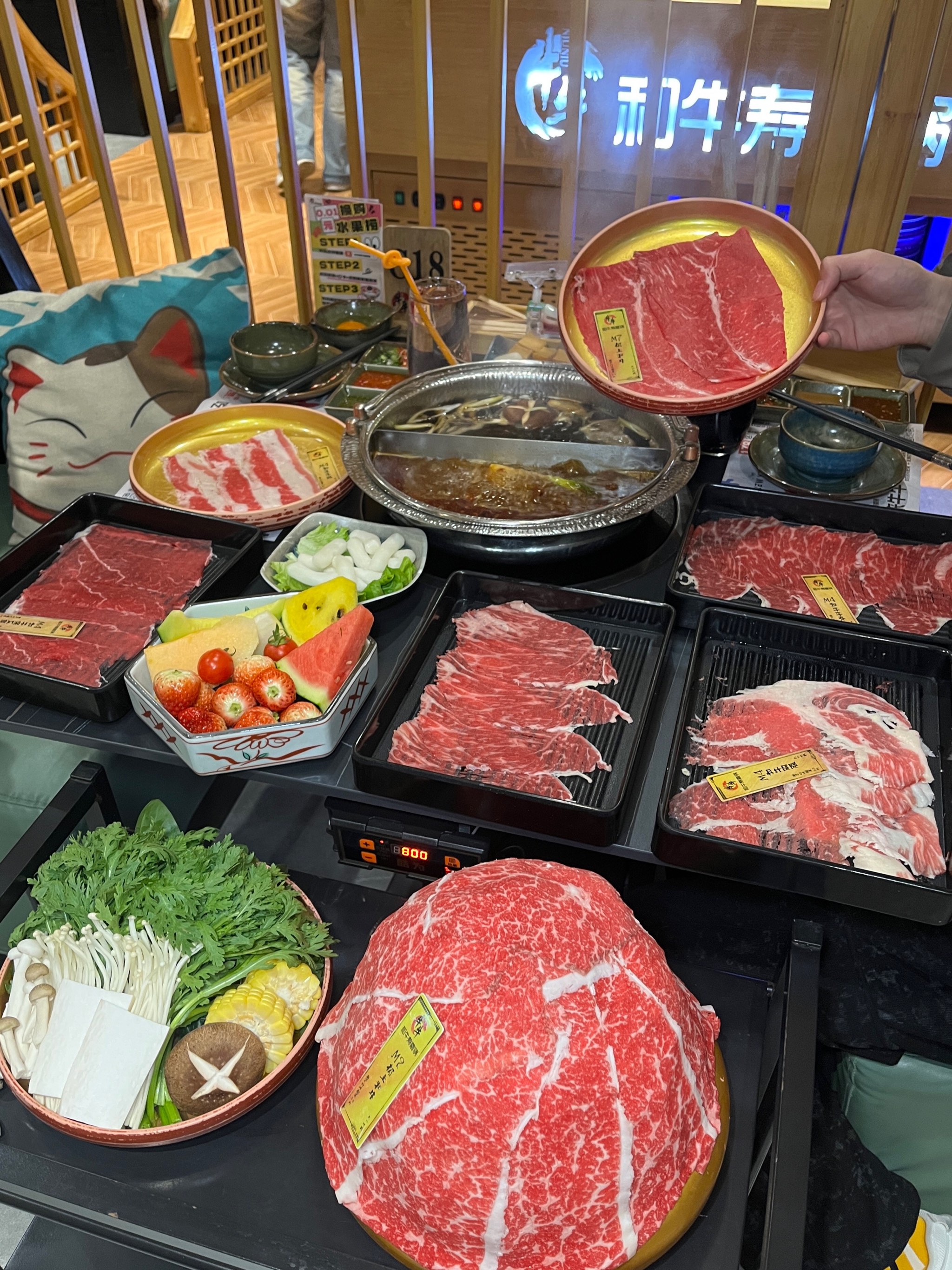 成都银泰城美食保举
（成都银泰城美食保举
店）《成都银泰城美食街》