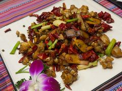 -香巴拉云南餐厅(华莱坞店)