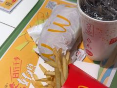 -麦当劳(轻轨曹杨路店)
