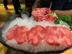 -洪氏嗨捞·广东猪肚鸡·椰子鸡火锅(西咸万象城店)