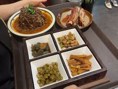 -蓝田九大碗民俗食府(蓝田店)